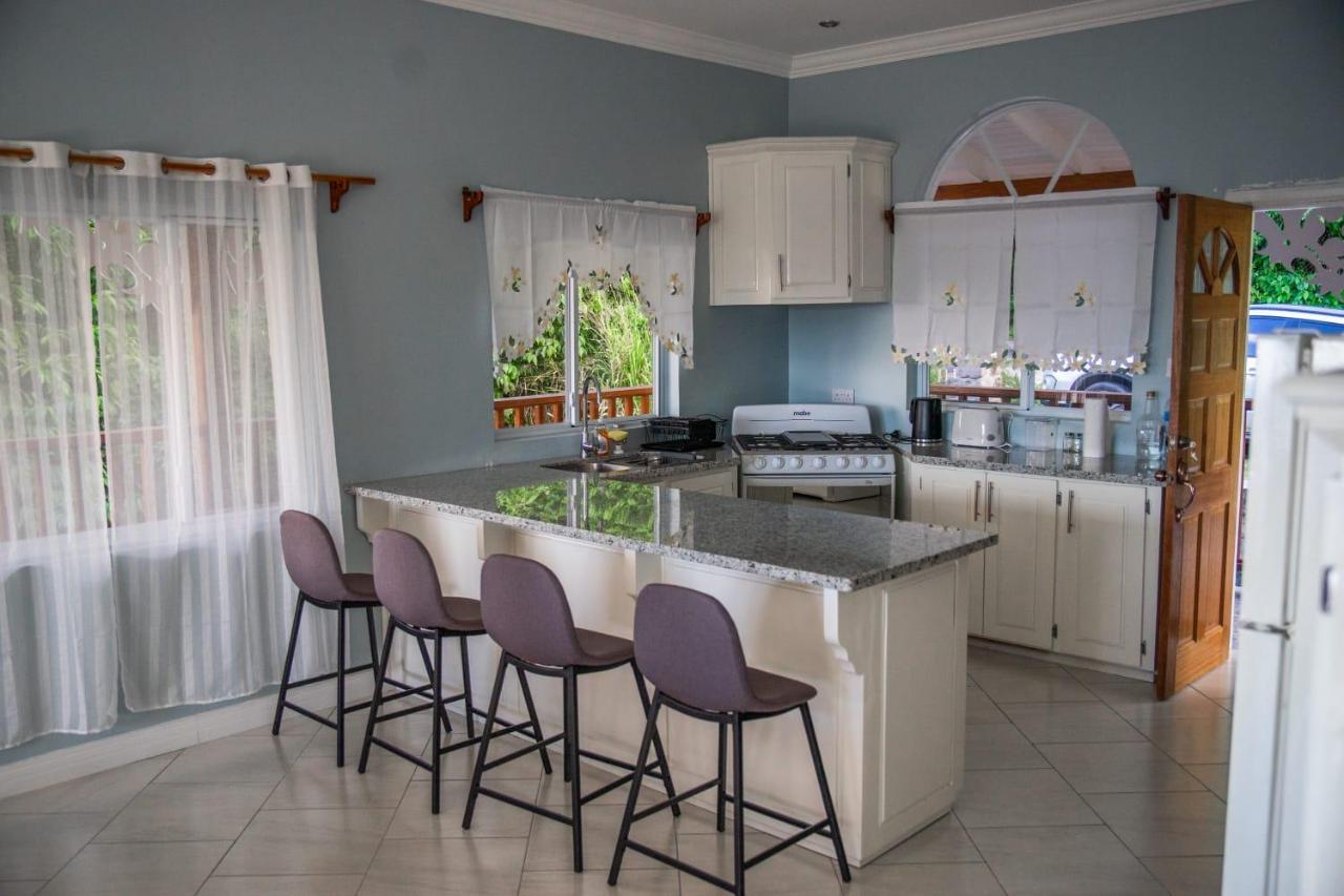 Majestic Ridge Villas Soufrière Exterior foto